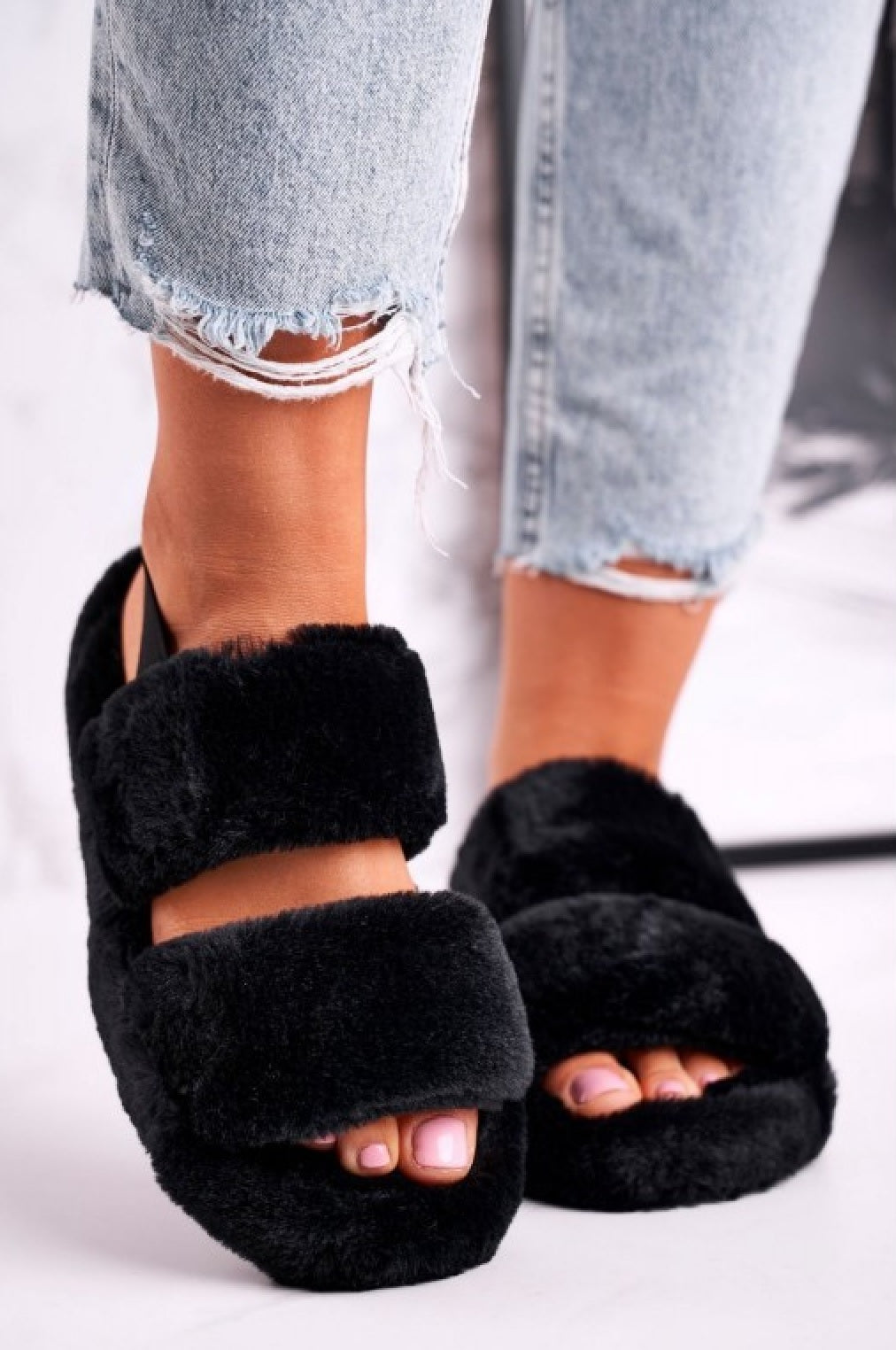 Women’s Fluffy Faux-Fur Sliders – Warm Slip-On Winter Slippers